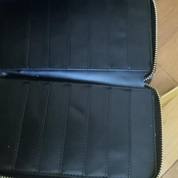 Black vegan leather wallet NWOT - Picture 3 of 6